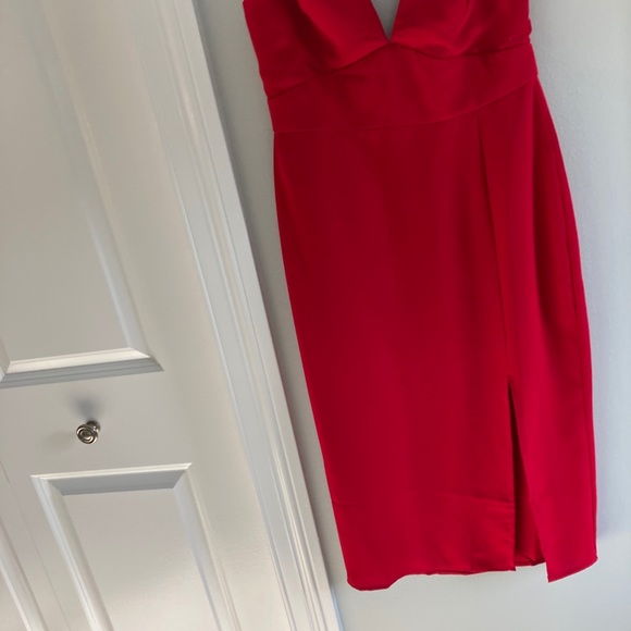 Sexy Red Plunging Halter Dress - Picture 3 of 5